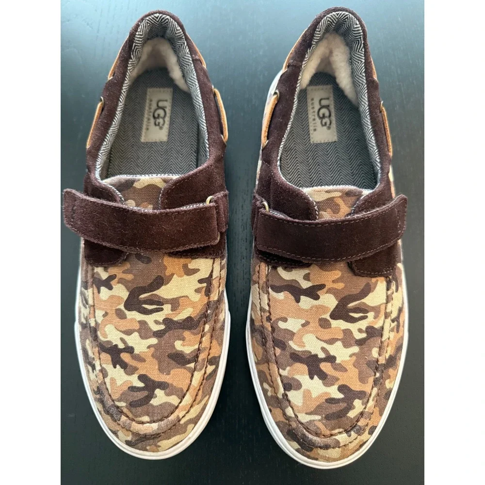 UGG Australia Kids Halfhitch Camo Slip-On Boat Shoes Boys Size‎ 6 Brown Sneakers